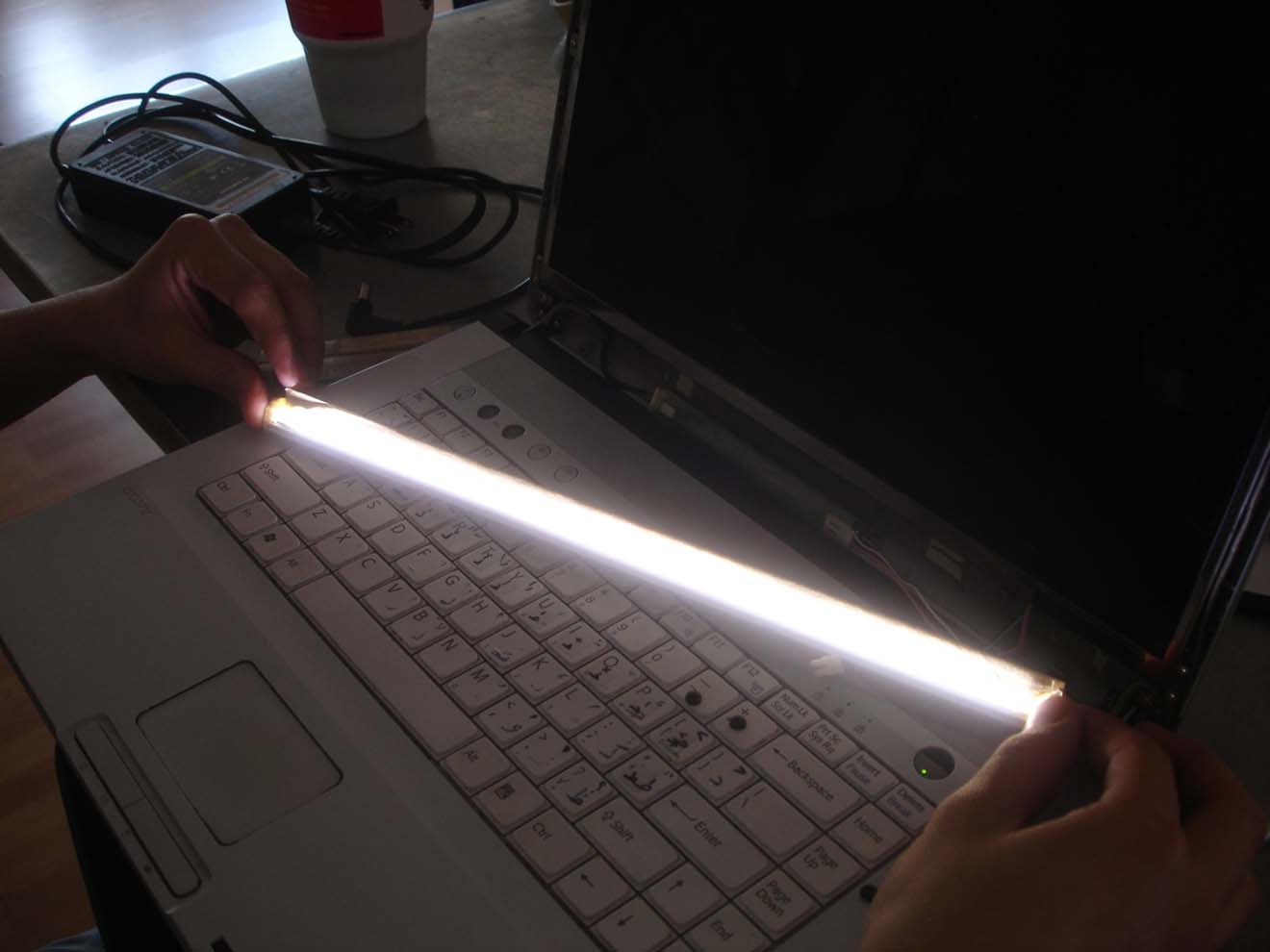 Замена и ремонт подсветки экрана ноутбука в Долгопрудном